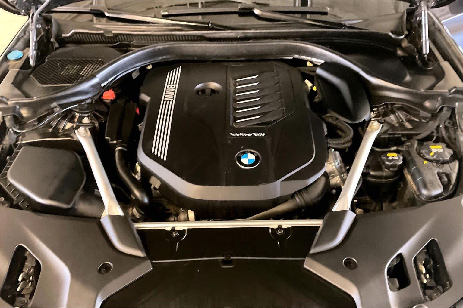 Used 2020 Dark Graphite Metallic BMW 540i image 27