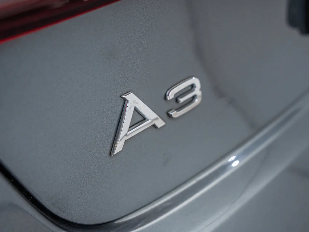 Used 2018 Monsoon Gray Metallic Audi 2.0T Premium image 16