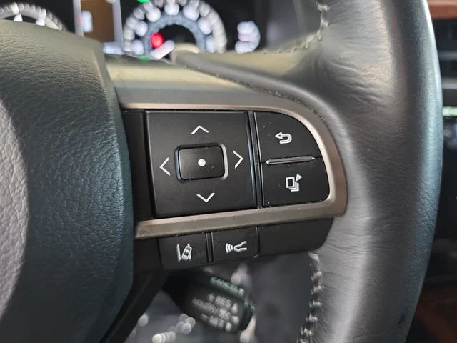 Used 2018 Onyx Black Lexus 570 image 21