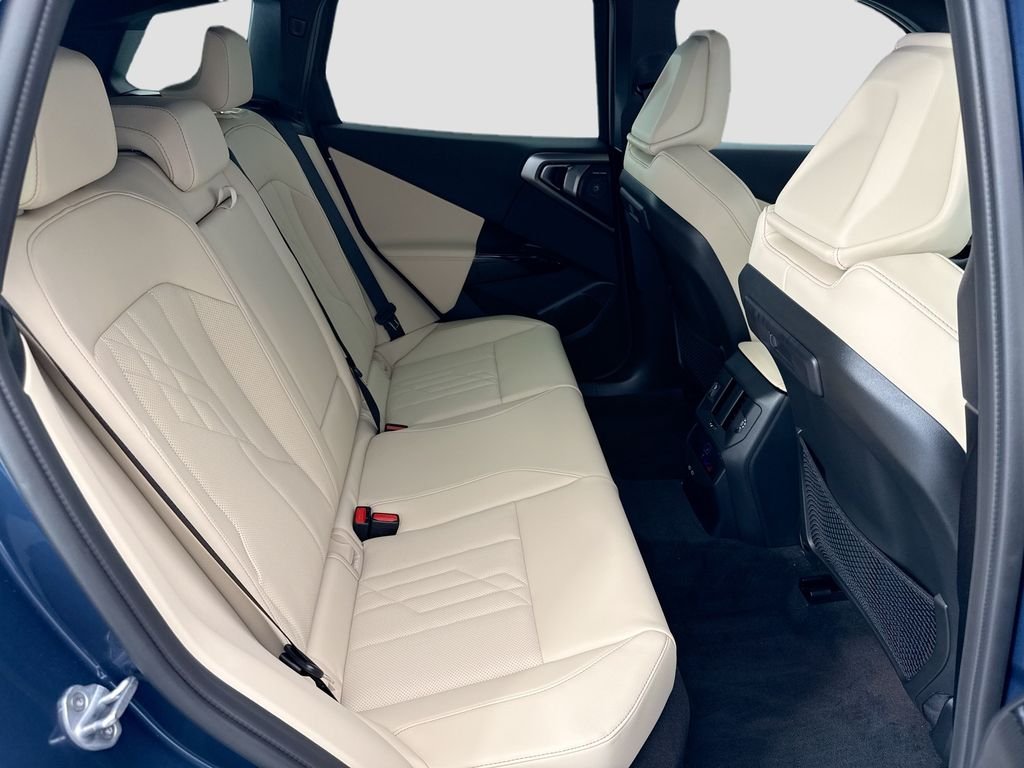 New 2026 Blue Metallic BMW 30 xDrive image 20