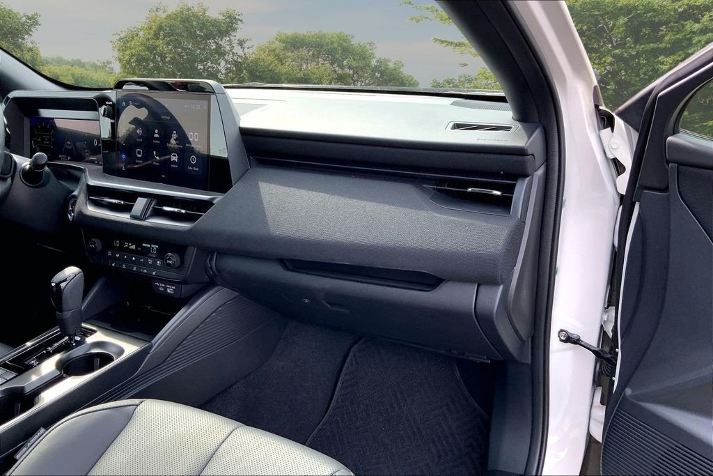 Used 2026 White Subaru Limited image 26