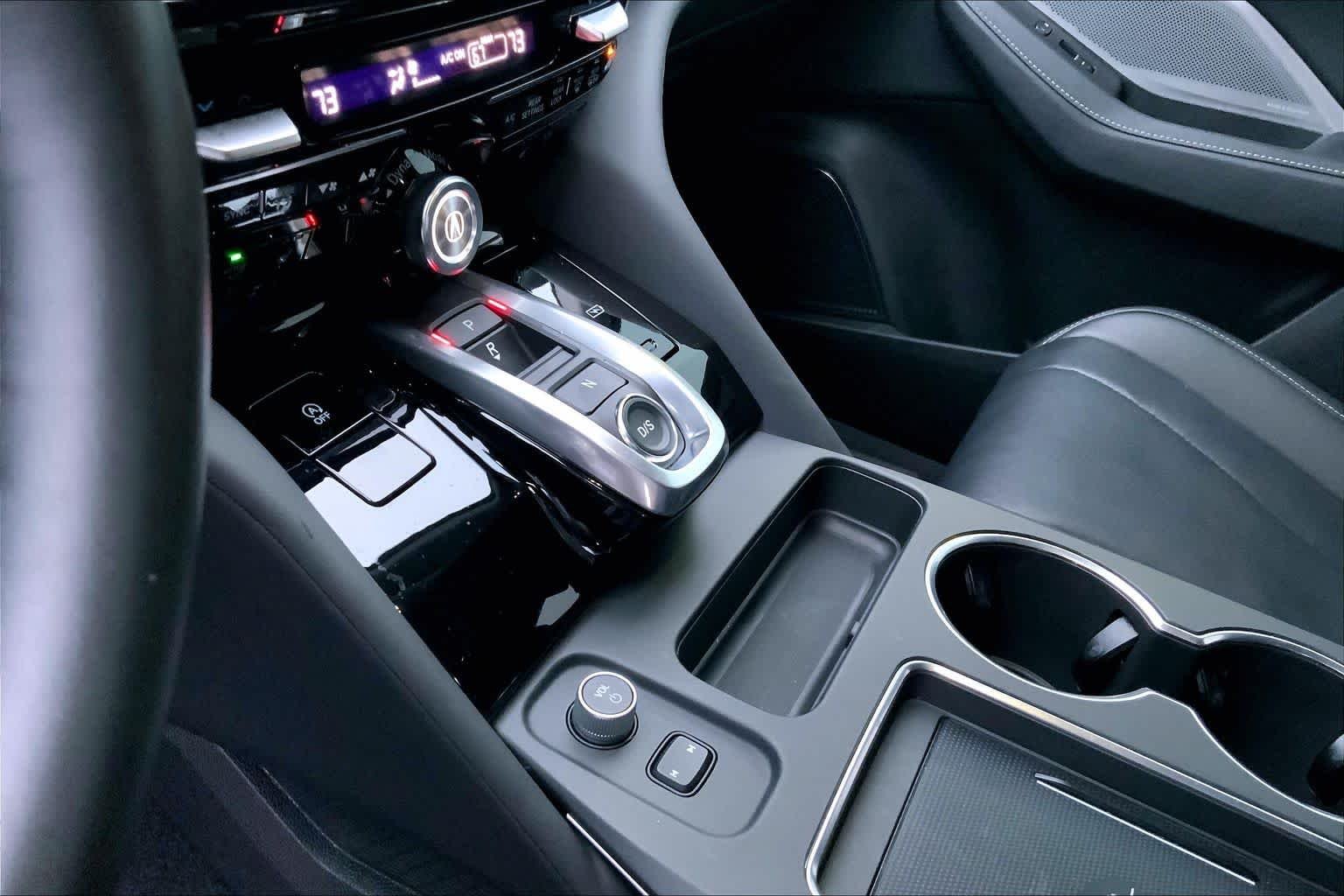Used 2025 Platinum White Pearl Acura w/Technology Package image 16