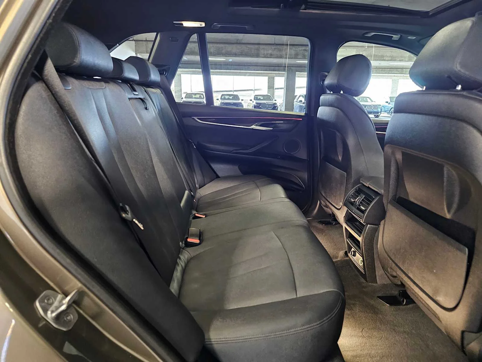 Used 2017  BMW xDrive35d image 27