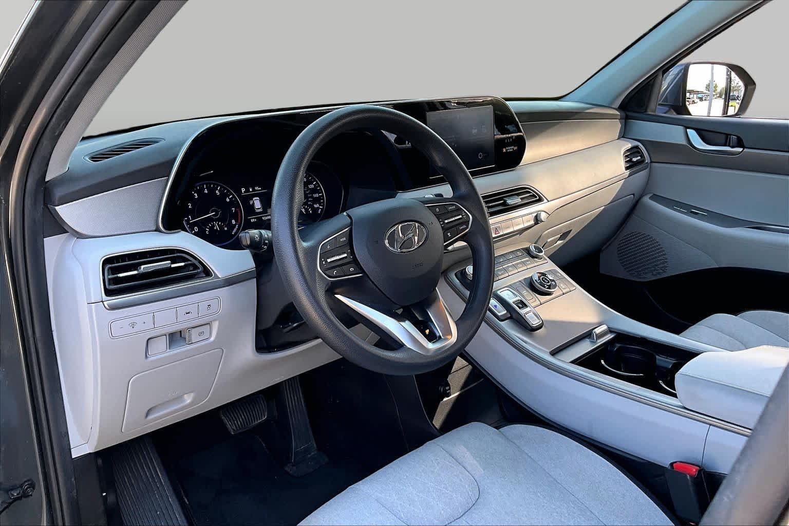 Used 2021 Steel Graphite Hyundai SE image 16