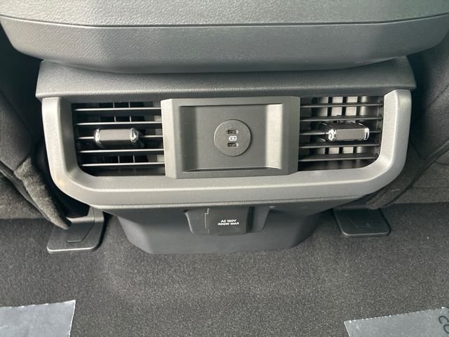 New 2026 Agate Black Metallic Ford XLT image 14