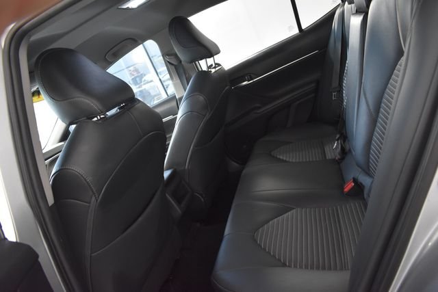 Used 2019 Silver Toyota SE image 17