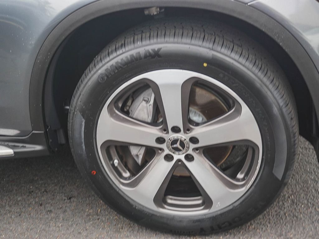 Used 2021 Gray Mercedes-Benz GLC 300 image 9