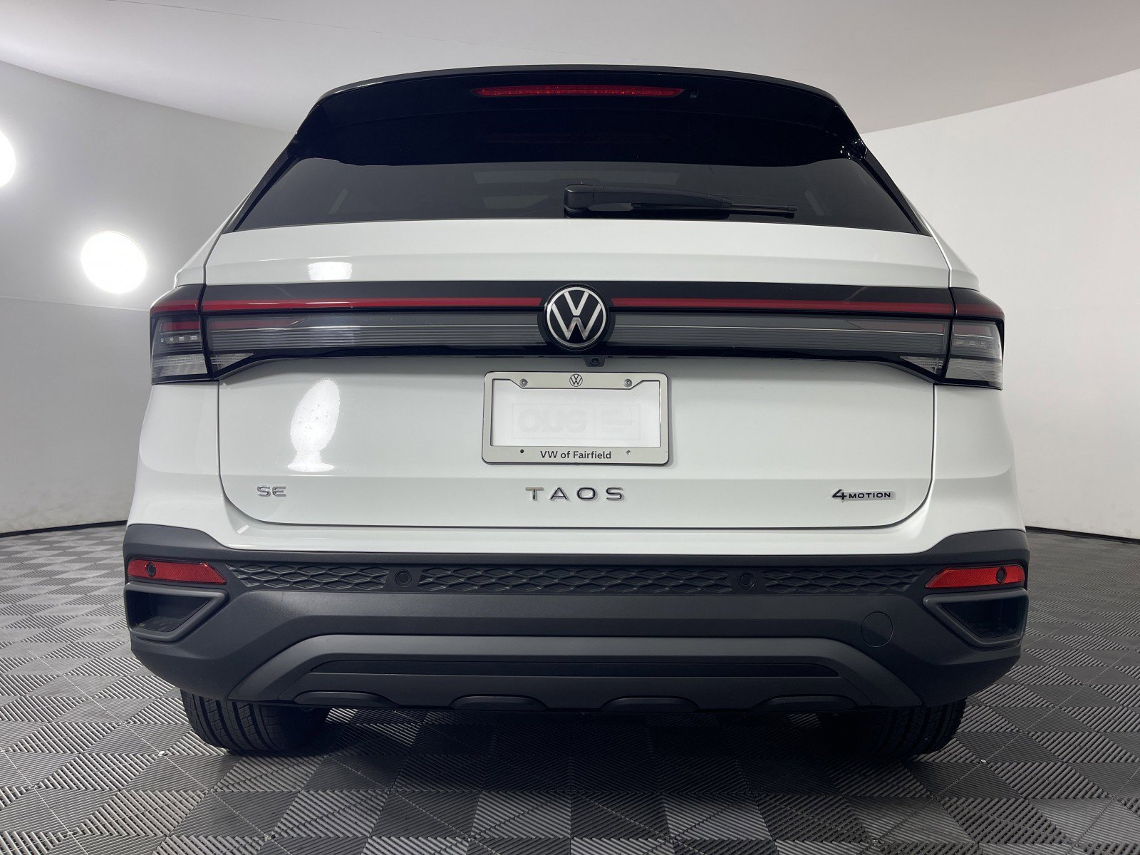 2025 Volkswagen Taos SE Black - Photo 12