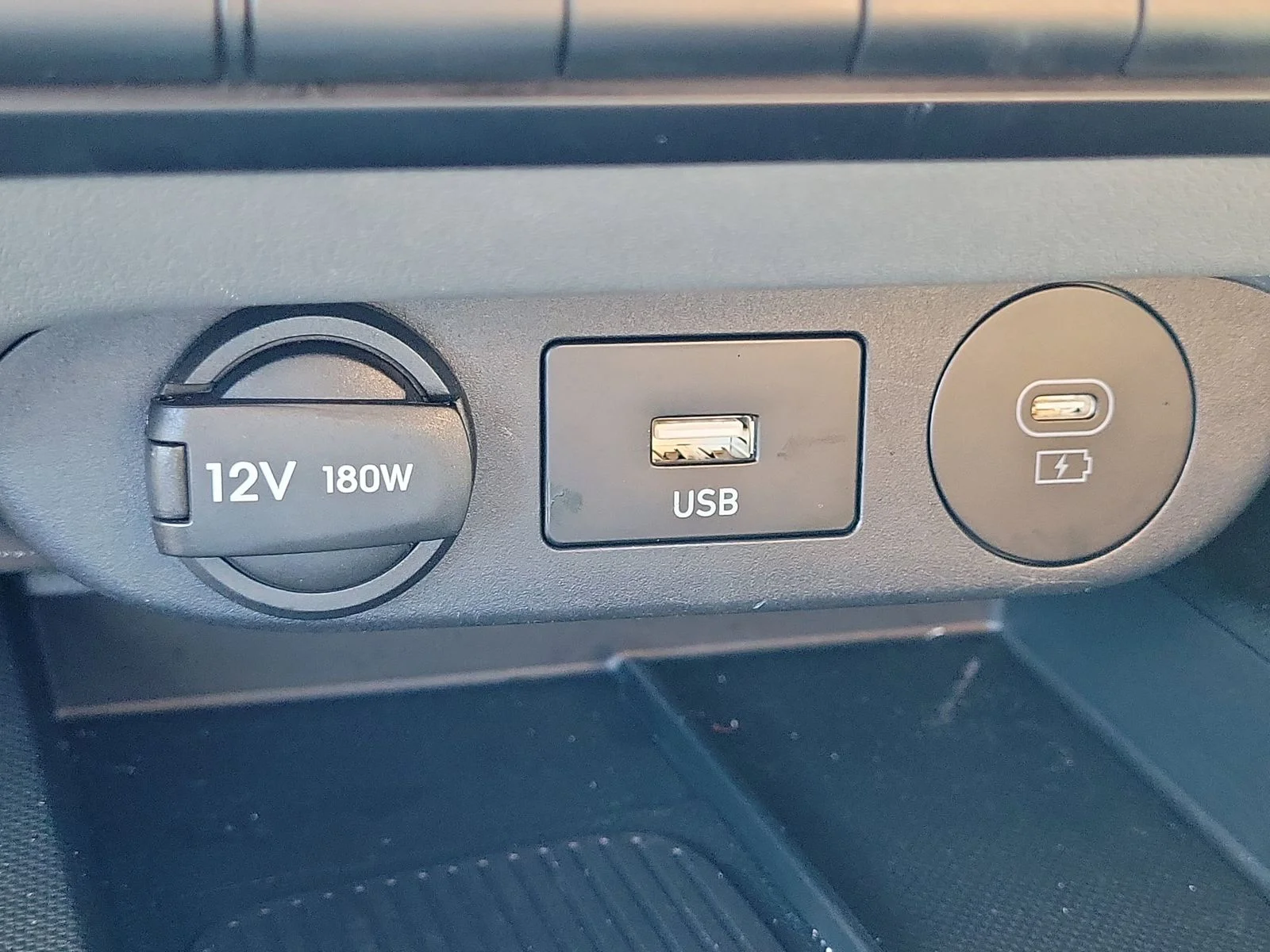Certified Used 2025 Gray Hyundai SEL Convenience image 25