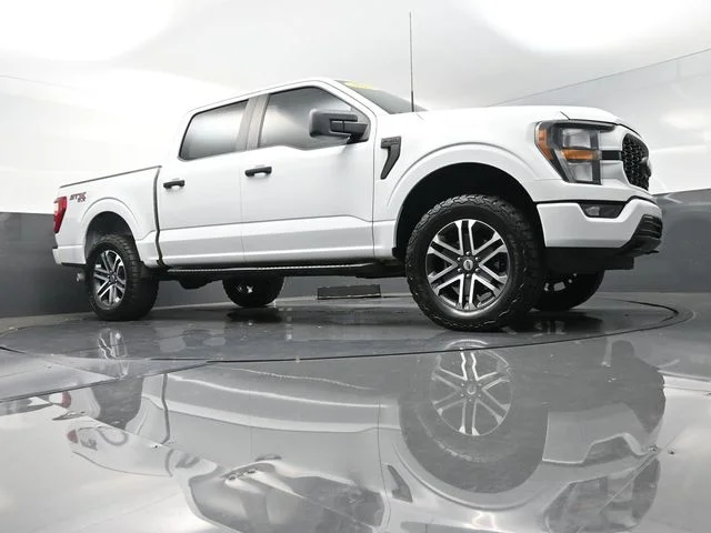 Used 2023 White Ford XL image 37