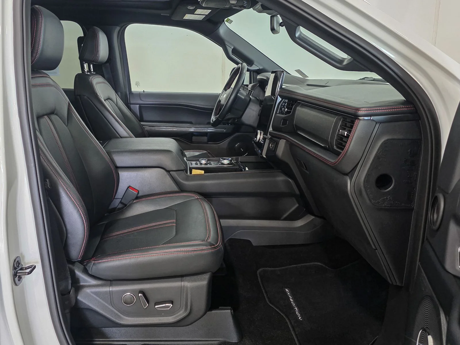 Used 2023 White Metallic Ford Limited image 21