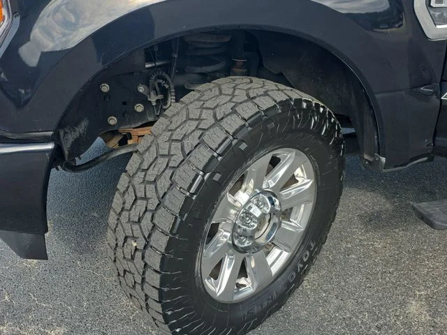 Used 2019 Black Ford Platinum image 33