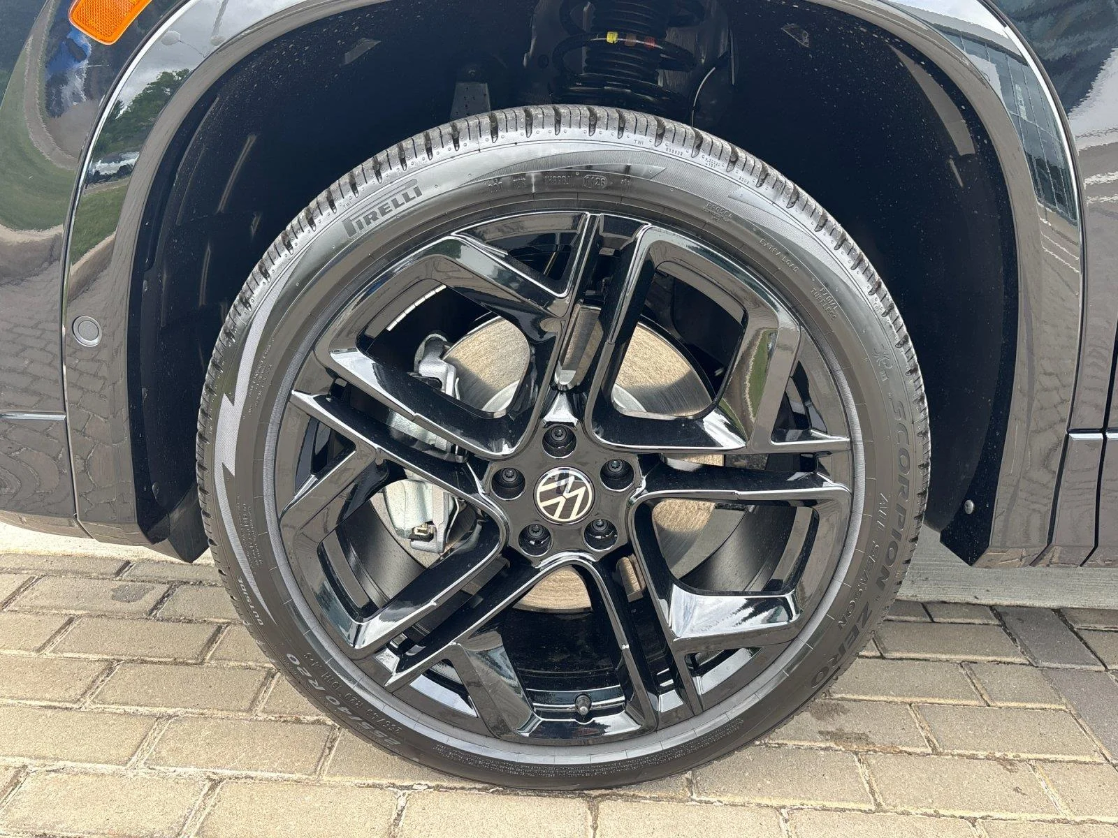 New 2026  Volkswagen SE R-Line Black image 10