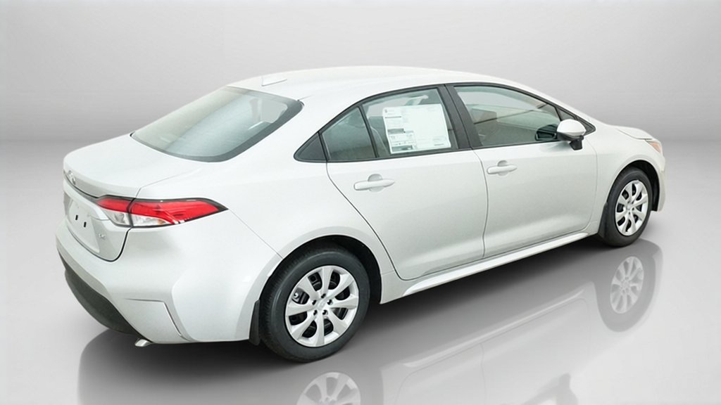 New 2027 Classic Silver Metallic Toyota LE image 9