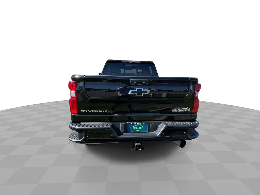 Used 2022 Black Chevrolet High Country image 9