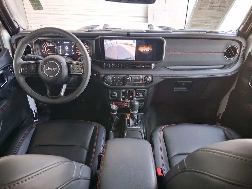 Used 2025 White Jeep Rubicon image 9