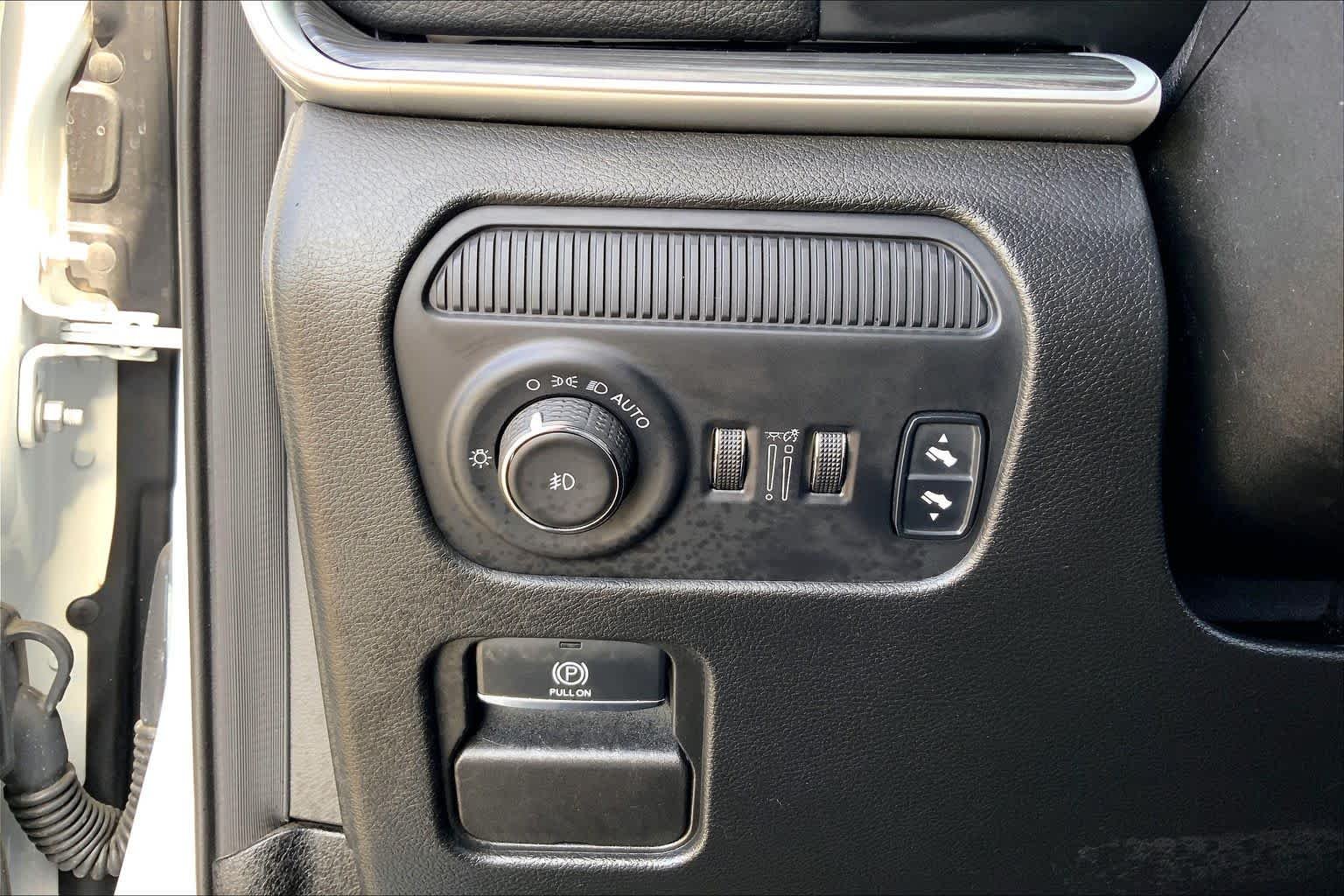 Used 2024 Bright White Clearcoat Jeep Series II image 33