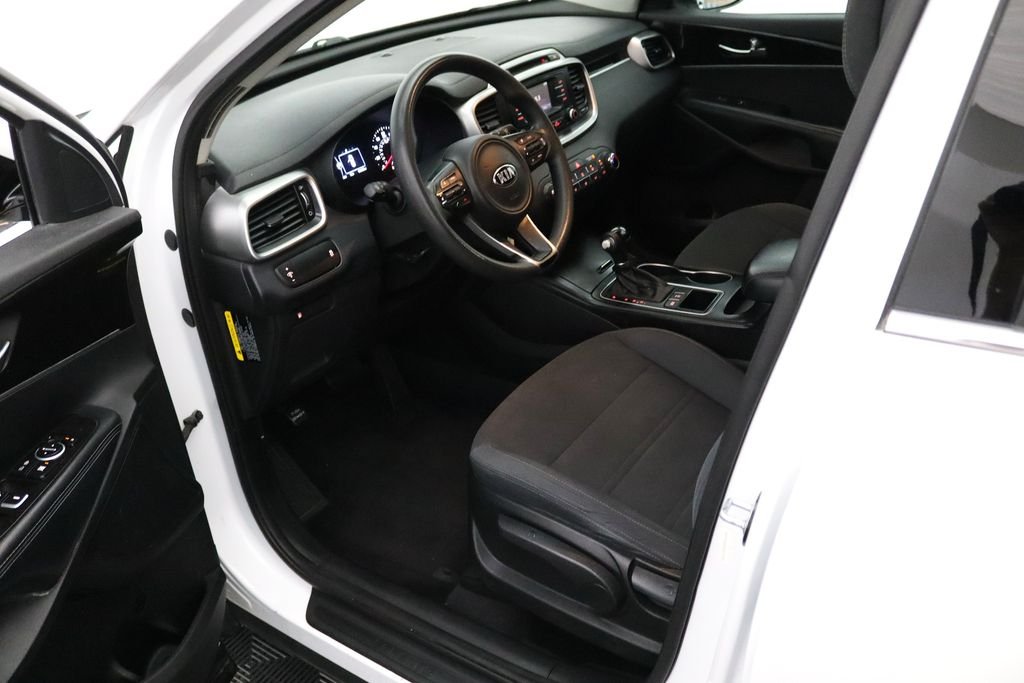 Used 2017 White Kia LX image 15