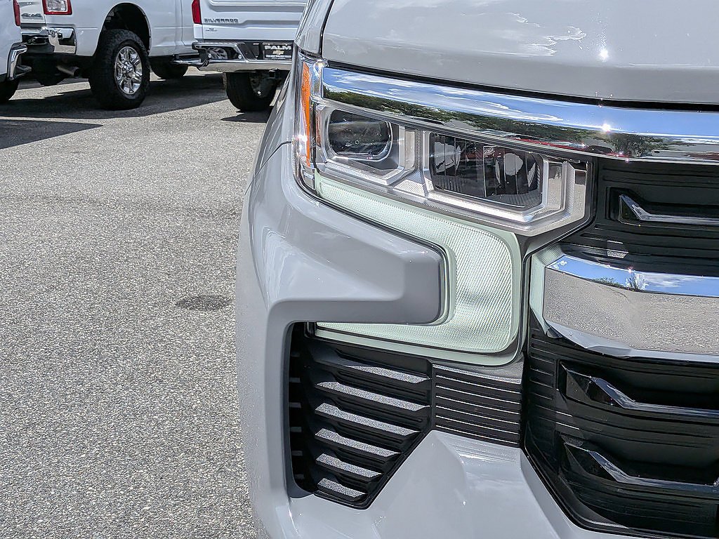 2024 Chevrolet Silverado 1500 LT - Photo 9