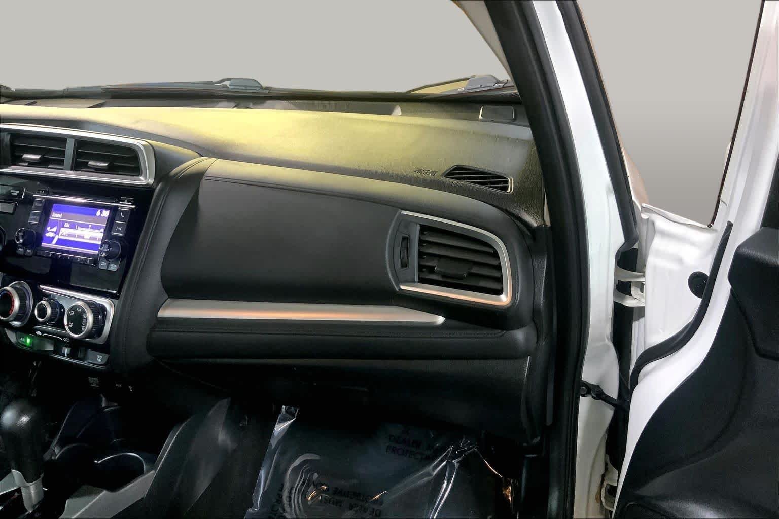 Used 2015 White Orchid Pearl Honda LX image 18
