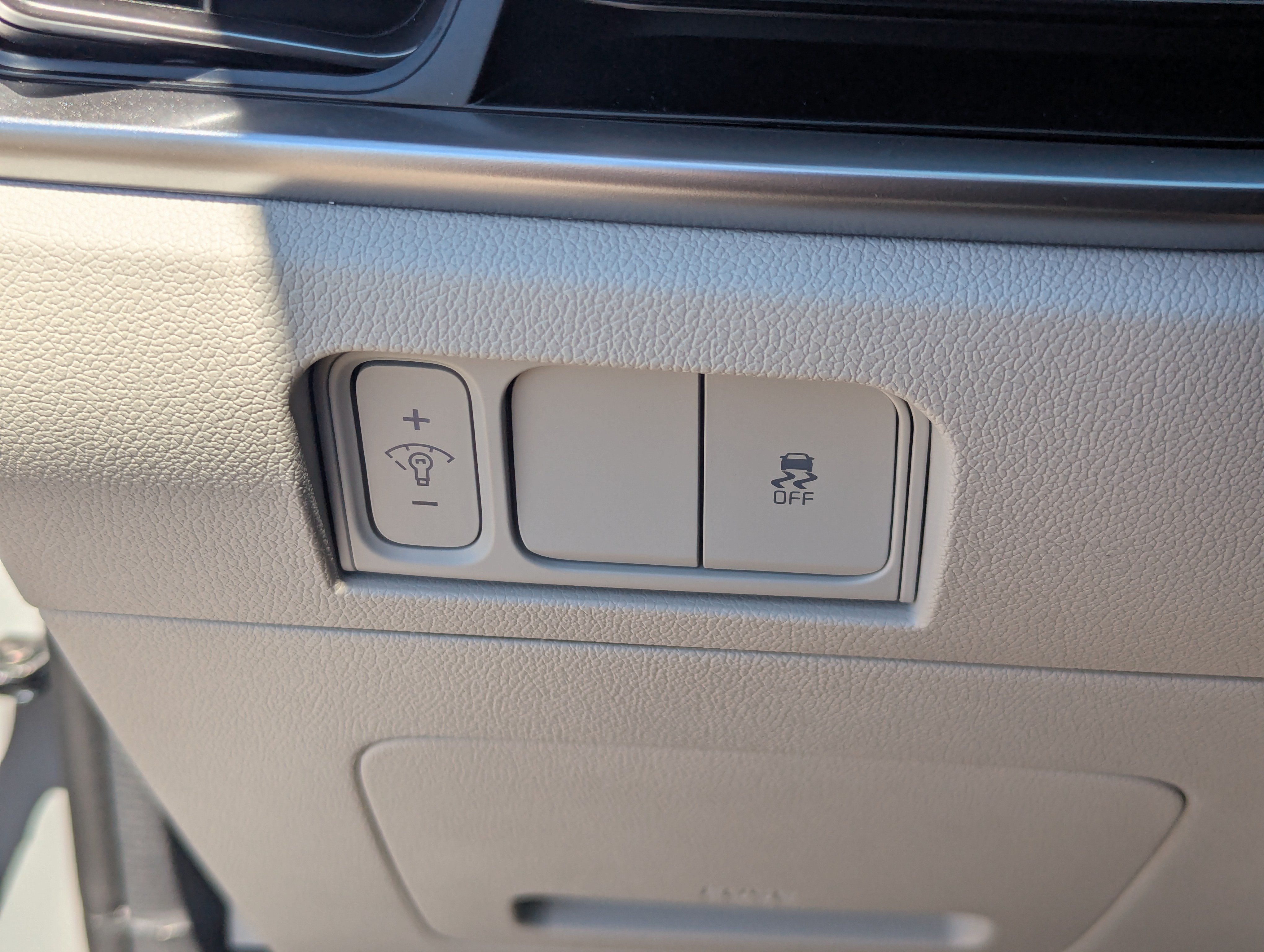 New 2026 Wolf Gray Kia S image 31