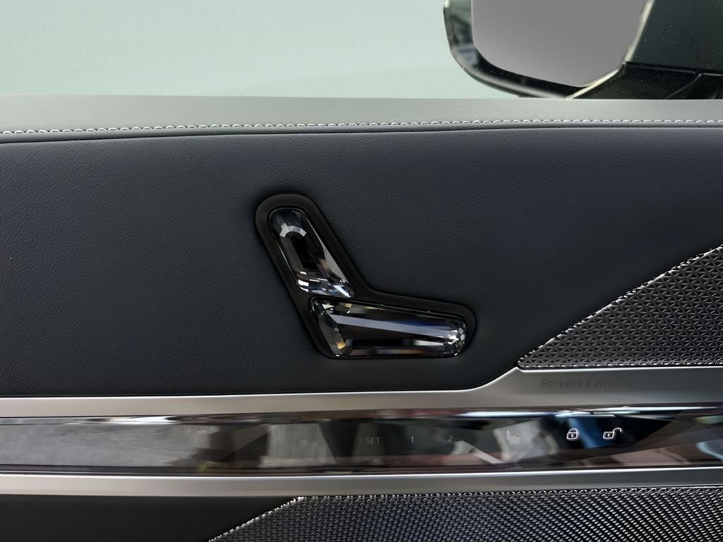 2026 BMW 7 Series 740i - Photo 16