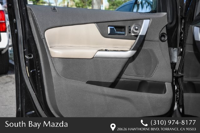 Used 2013 Black Ford SE image 21