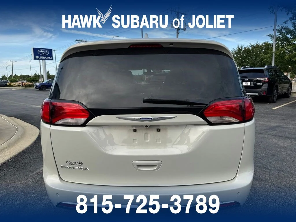 Used 2019 Luxury White Pearlcoat Chrysler Touring L Plus image 4