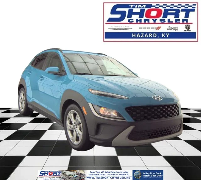 Used 2023 Green Hyundai SEL image 1
