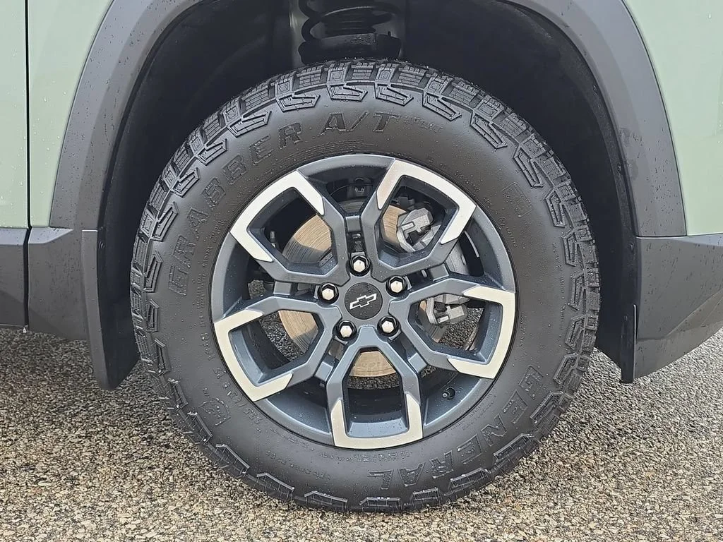 2025 Chevrolet Equinox ACTIV - Photo 34