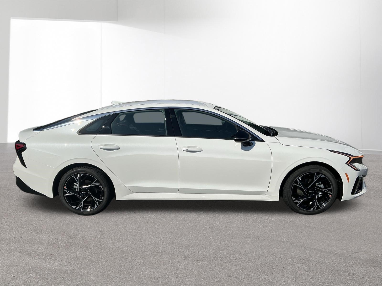 New 2026 Snow White Pearl Kia GT-Line AWD image 2