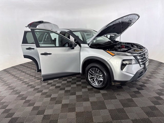 Used 2024 Silver Nissan S image 12