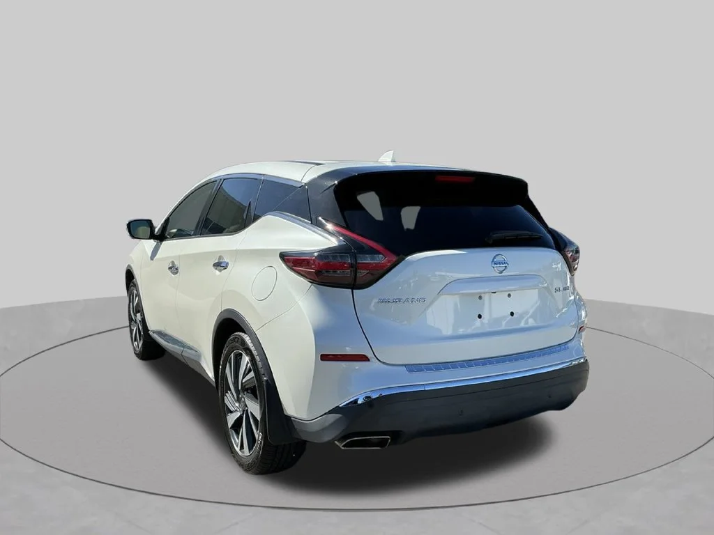 Used 2022 White Nissan SL image 8