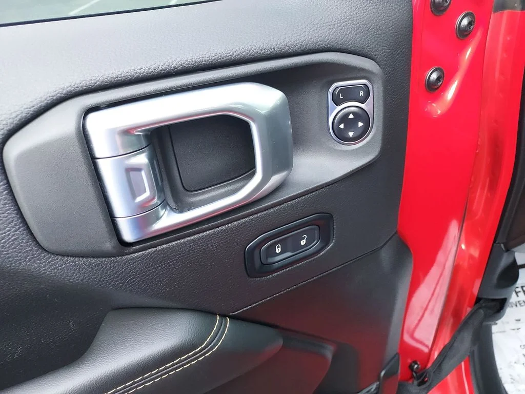 Used 2024 Red Jeep Sahara image 19