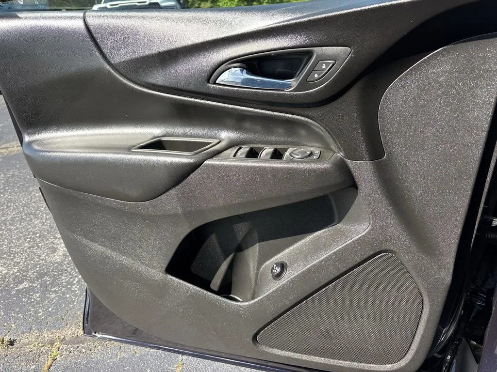 Used 2020 MIDNIGHT BLUE METALLIC Chevrolet LT image 14
