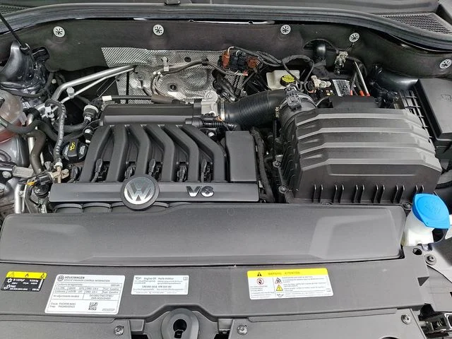 Used 2023 Gray Volkswagen 3.6L V6 SE w/Technology image 28