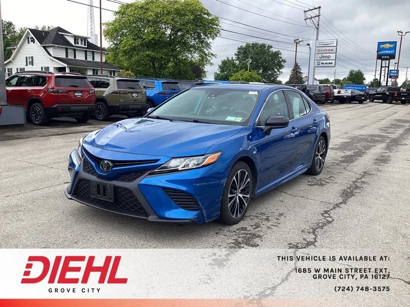 Used 2019 Blue Toyota SE image 3