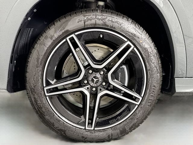 Used 2026  Mercedes-Benz GLS 450 image 34