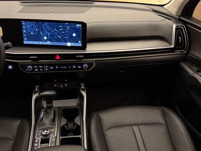 Used 2025 Everlasting Silver Kia X-Line EX image 28