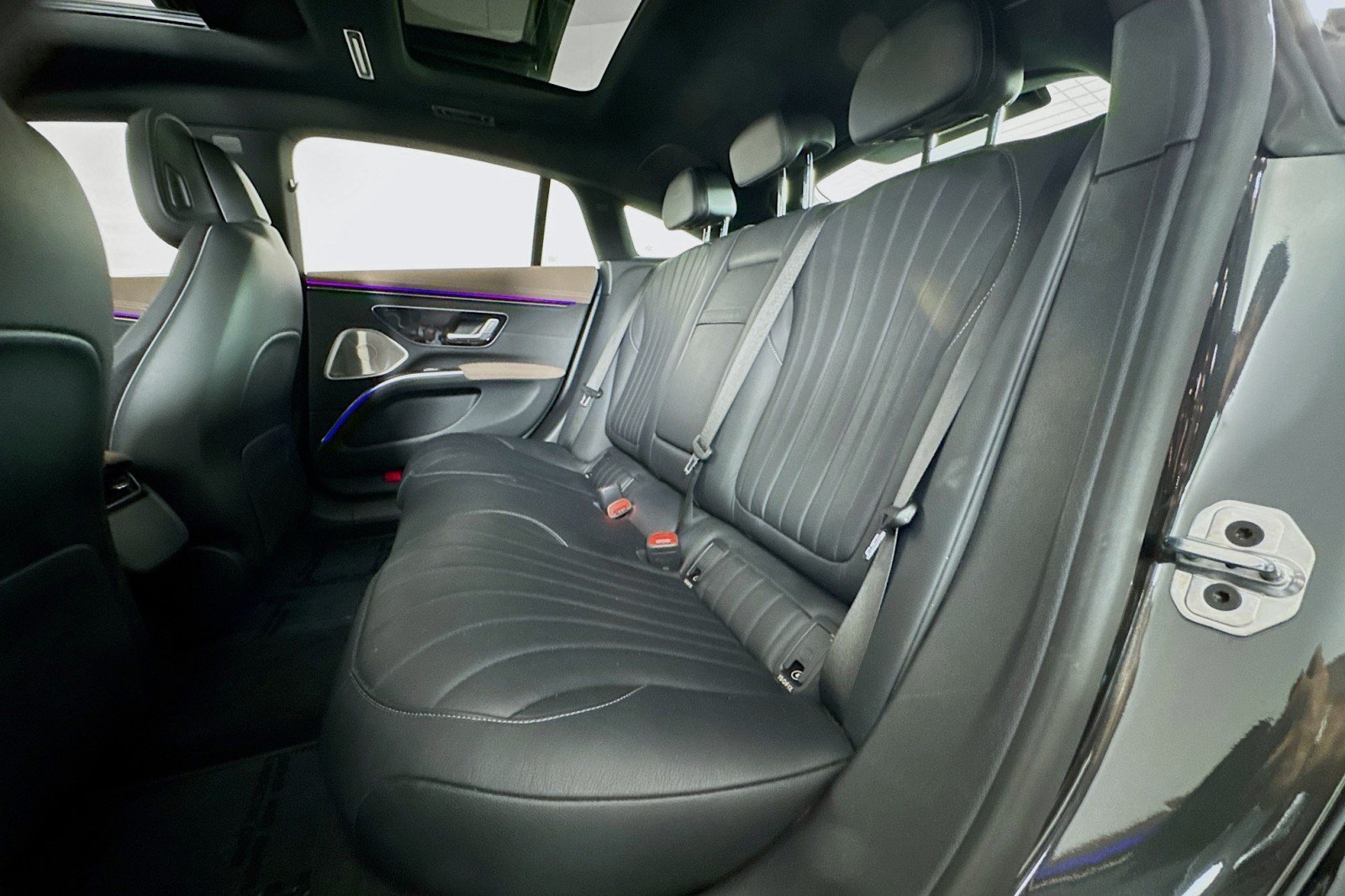 Certified Used 2023 Graphite Grey Metallic Mercedes-Benz 450+ image 9