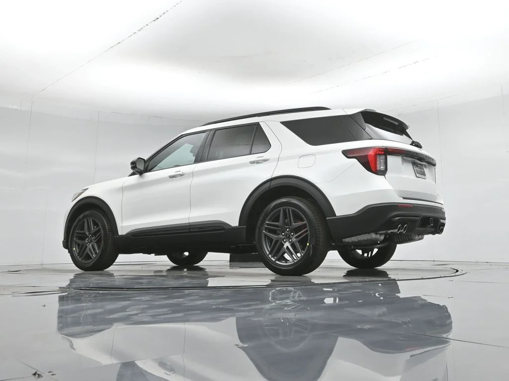 New 2026 Star White Metallic Tri-Coat Ford ST image 50