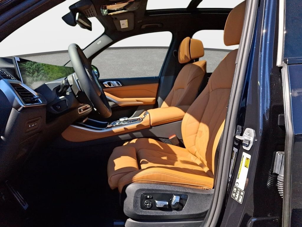New 2026 Carbon Black Metallic BMW xDrive40i image 11