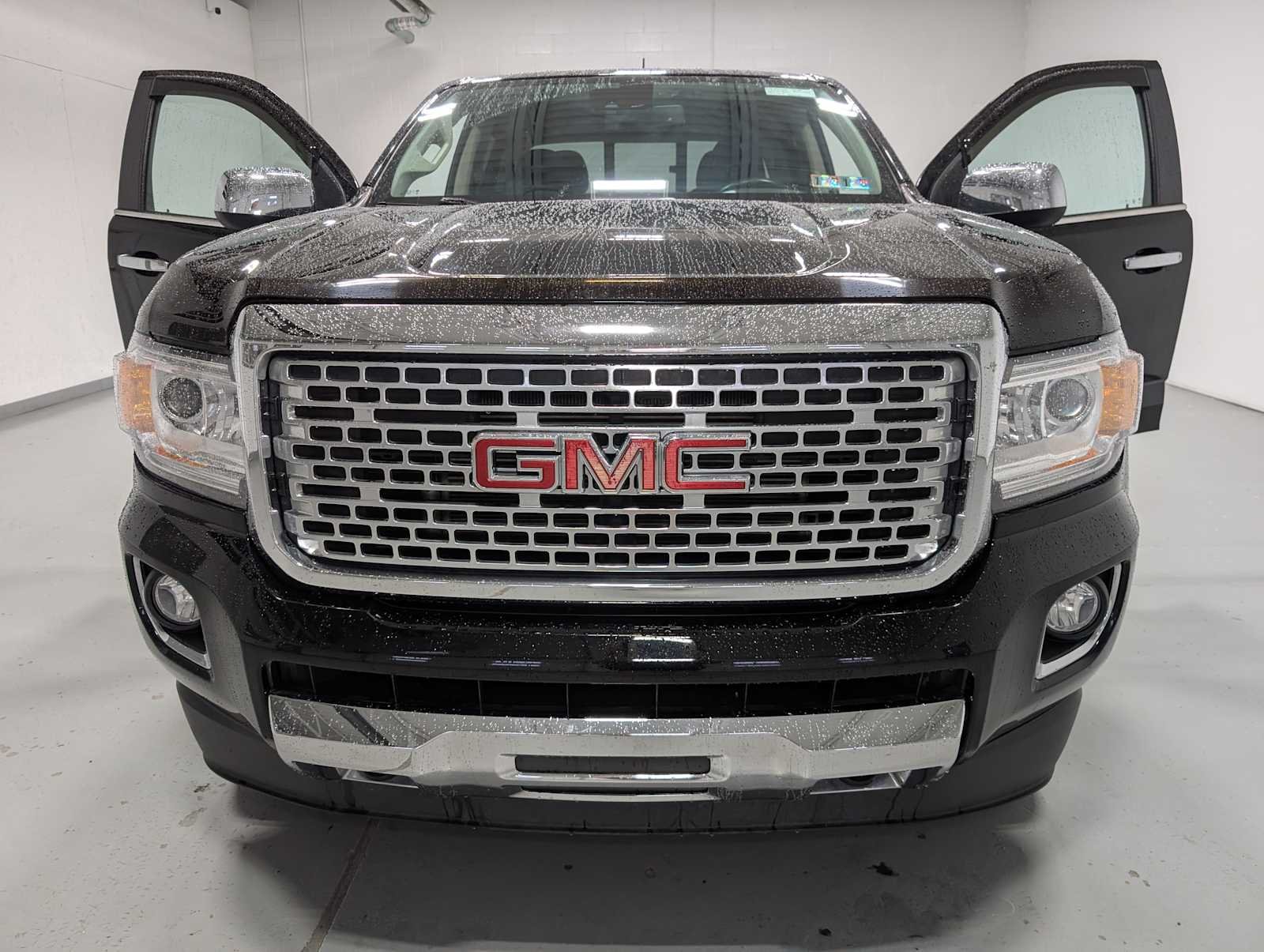 Used 2019 Onyx Black GMC 4WD Denali image 15