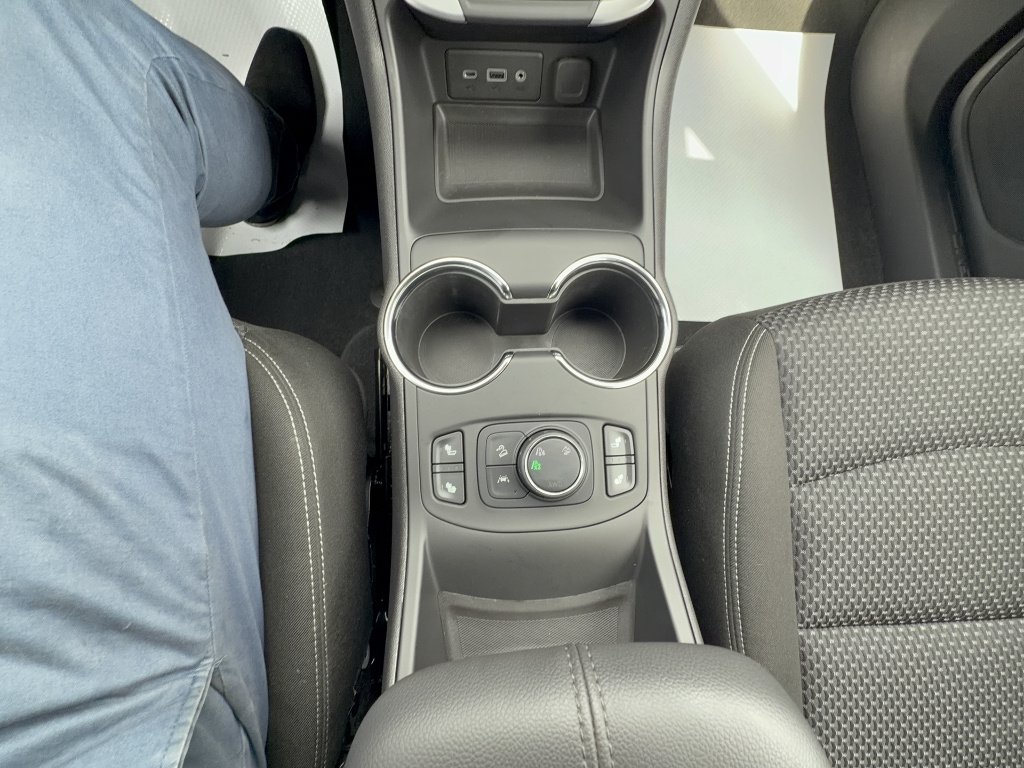 Used 2024 Summit White GMC SLE image 17