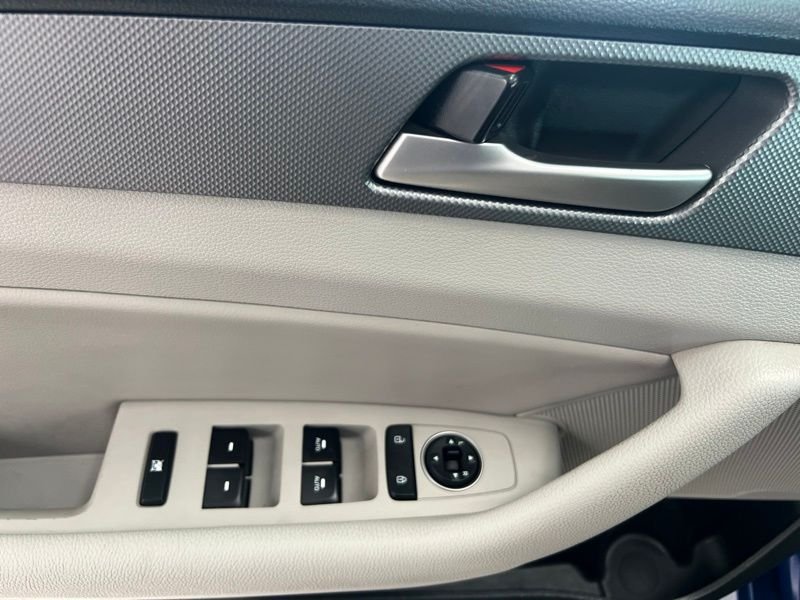 Used 2018 Blue Hyundai SEL+ image 19