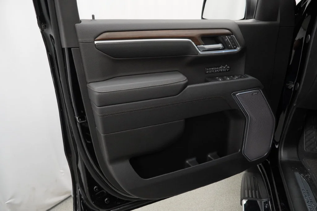 New 2026 Black Chevrolet High Country image 22