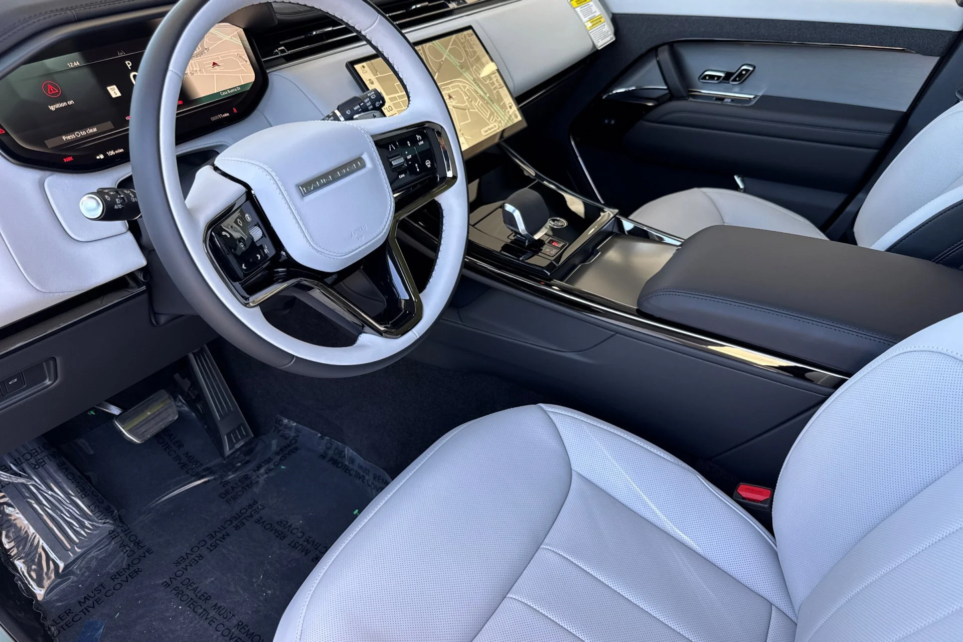 New 2026 Charente Grey Land Rover Dynamic SE image 13