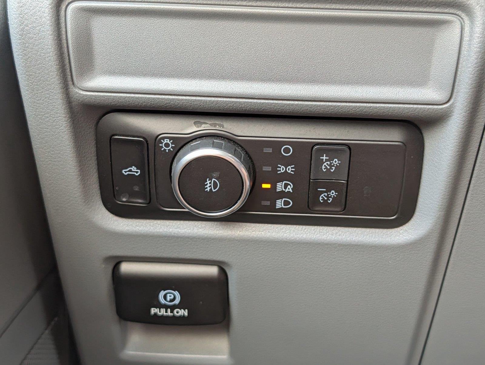Used 2022 Oxford White Ford XLT image 39