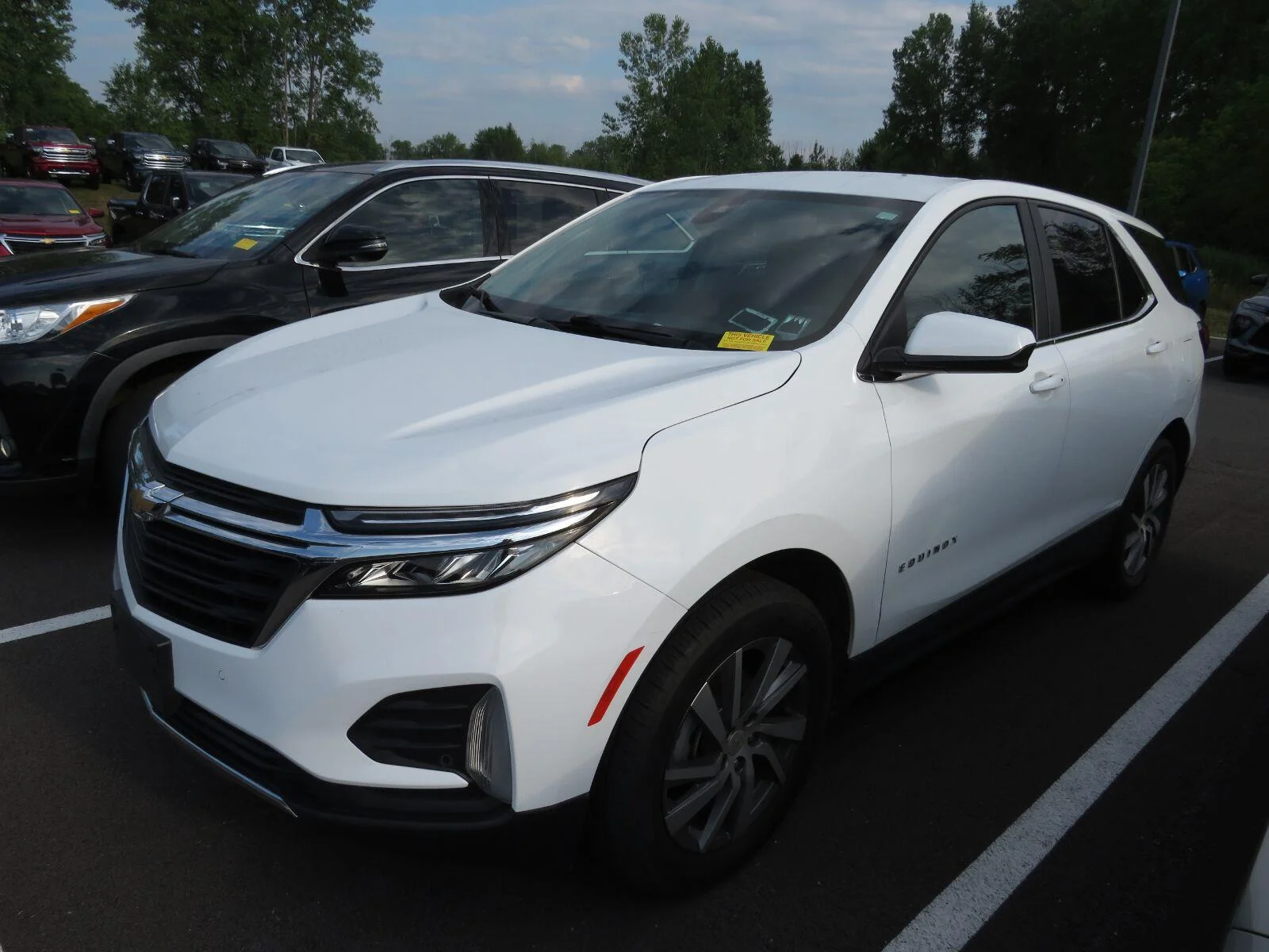 Used 2024 Summit White Chevrolet LT image 16