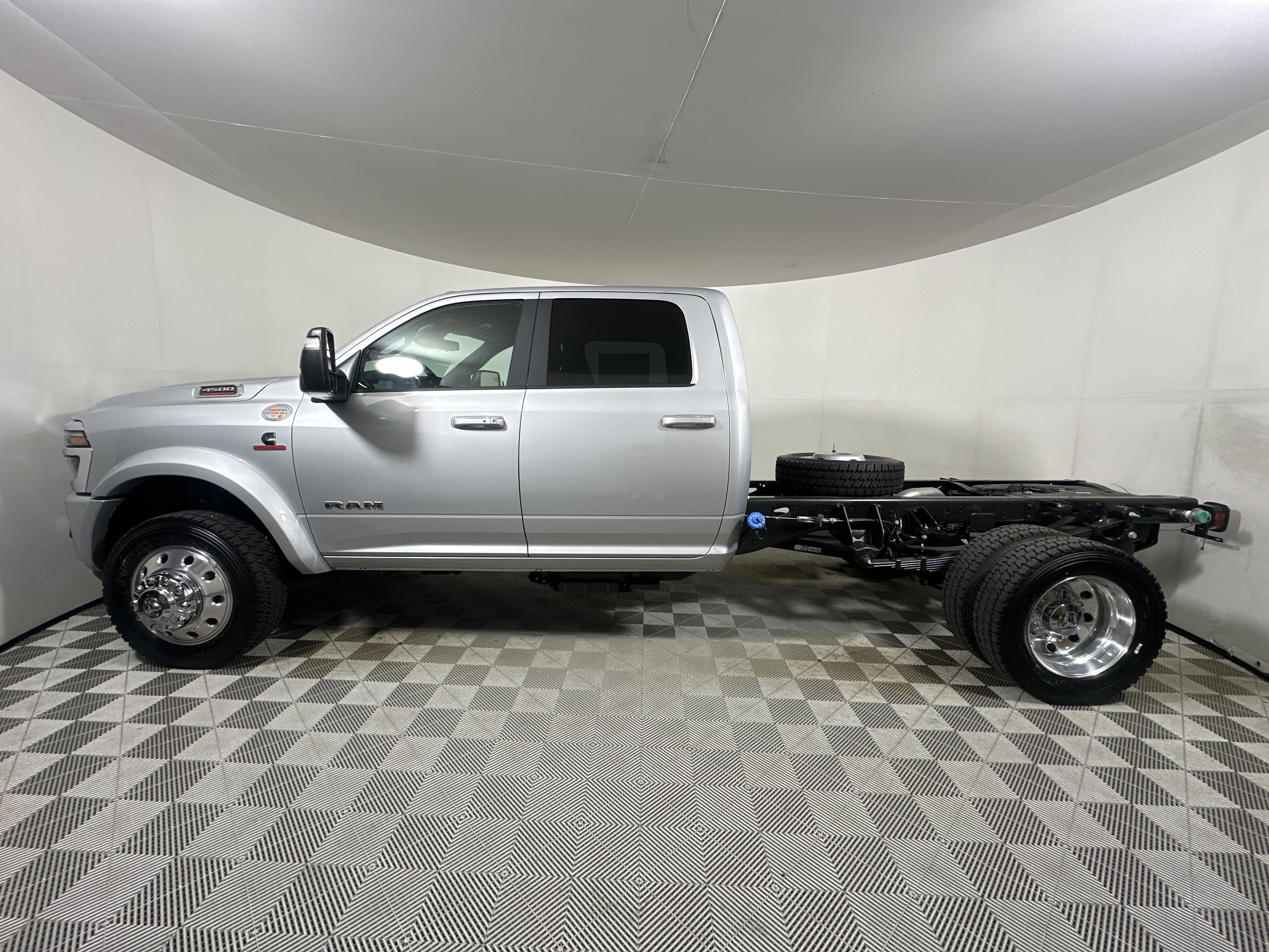 New 2026 Silver-Zynith Exterior Paint RAM Big Horn image 4